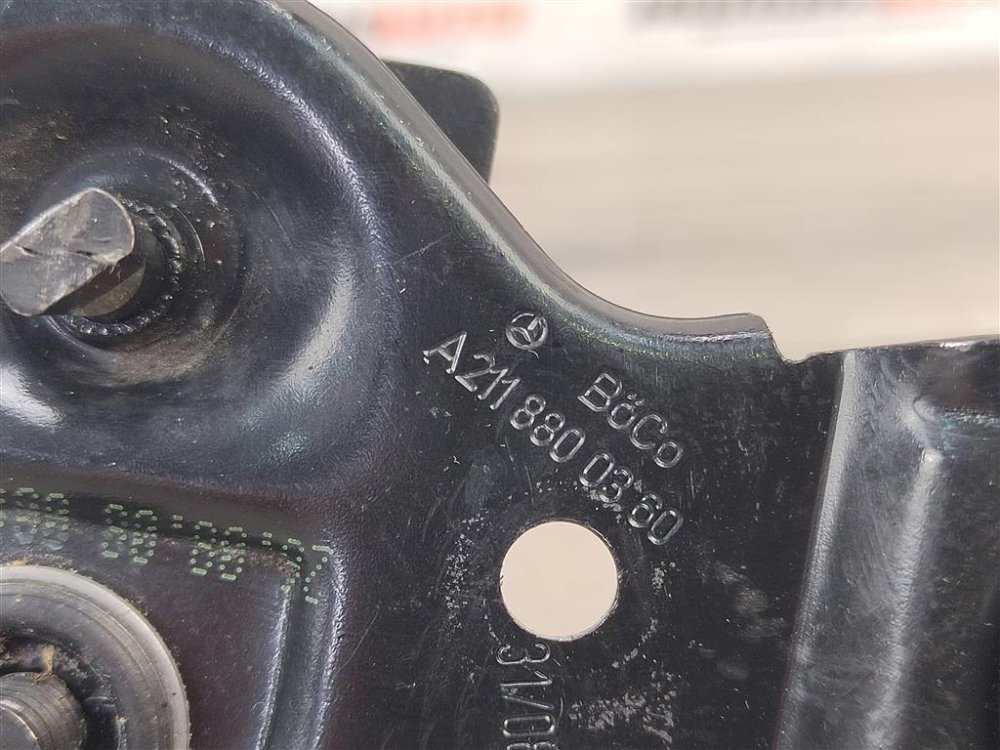 Замок капота, 500 рублей, Москва