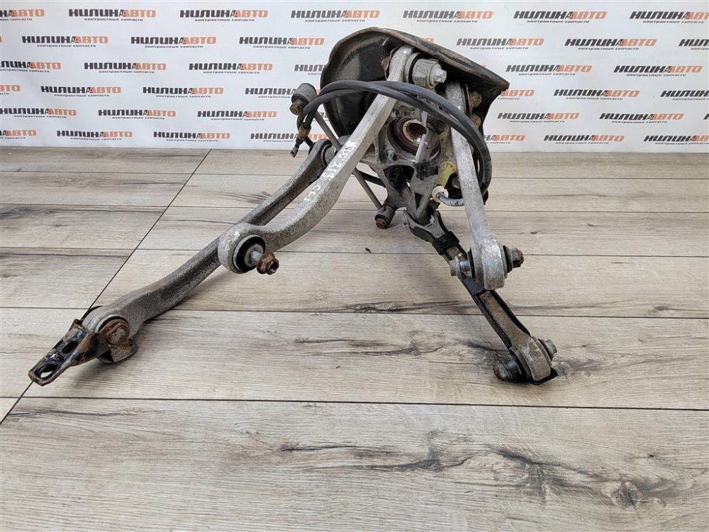 Кулак задний, 2000 рублей, Москва