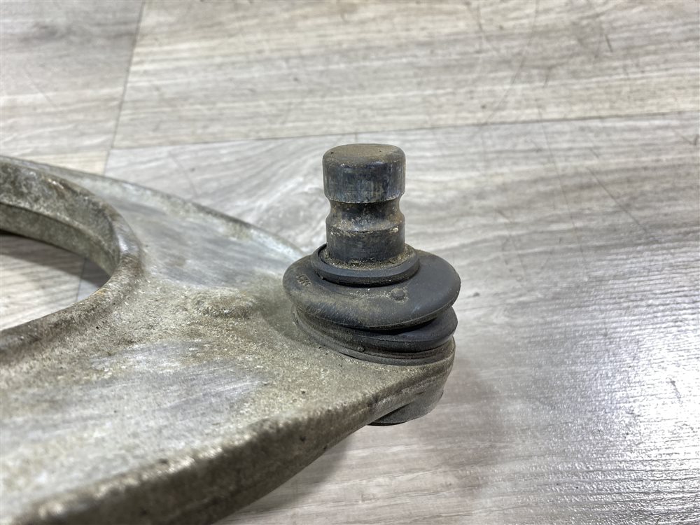 Рычаг передний верхний, 1500 рублей, Севастополь