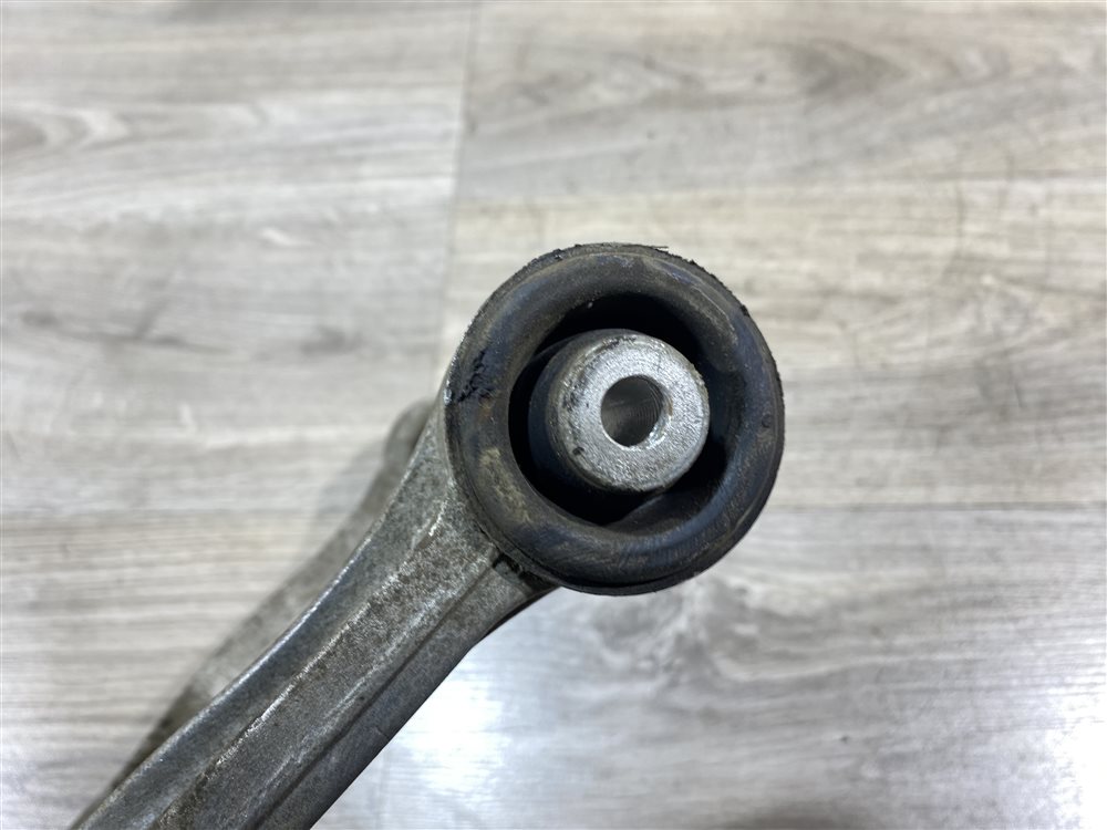 Рычаг передний верхний, 1500 рублей, Севастополь