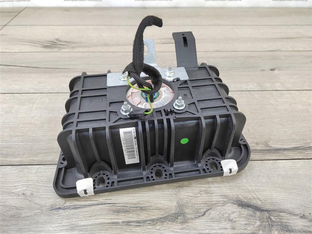 Подушка безопасности в торпедо, 3000 рублей, Москва