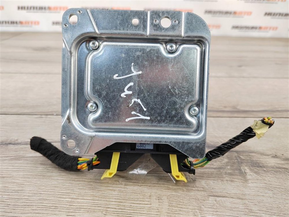 Блок управления SRS, 1000 рублей, Москва