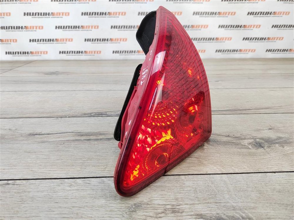 Фонарь в крышку багажника, 1000 рублей, Москва