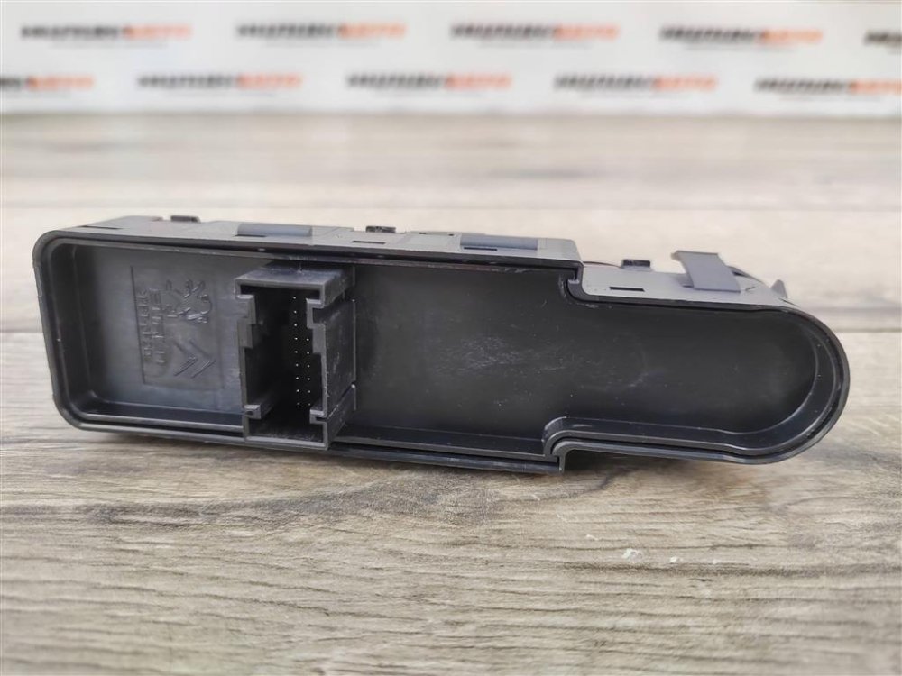 Блок управления стеклоподъемниками, 1400 рублей, Москва