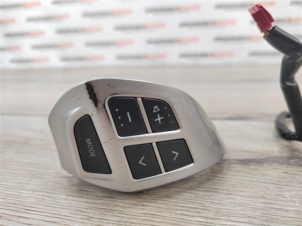 Кнопки на руль, 2000 рублей, Москва