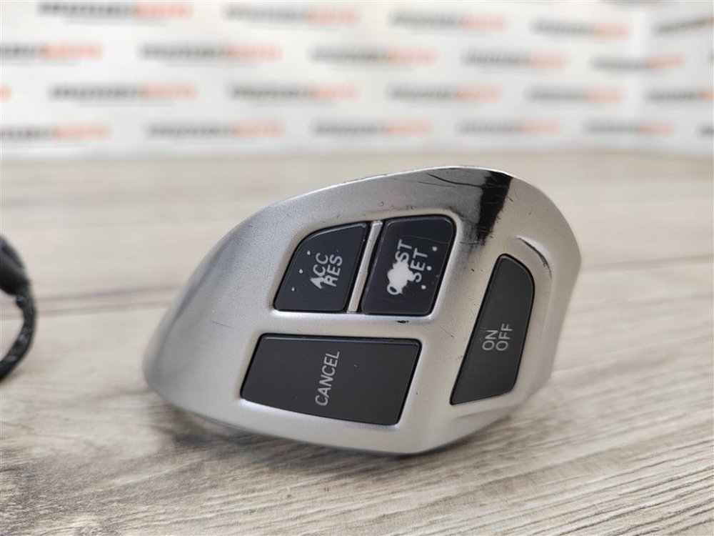 Кнопки на руль, 2000 рублей, Москва