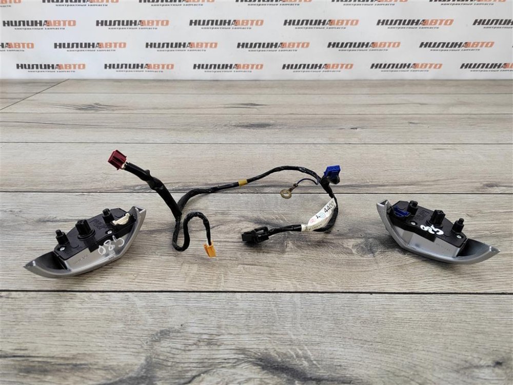 Кнопки на руль, 2000 рублей, Москва