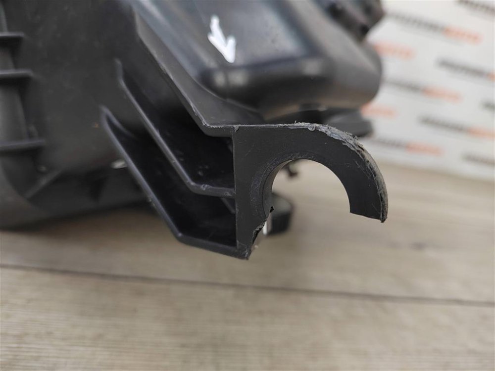 Корпус воздушного фильтра, 1000 рублей, Москва