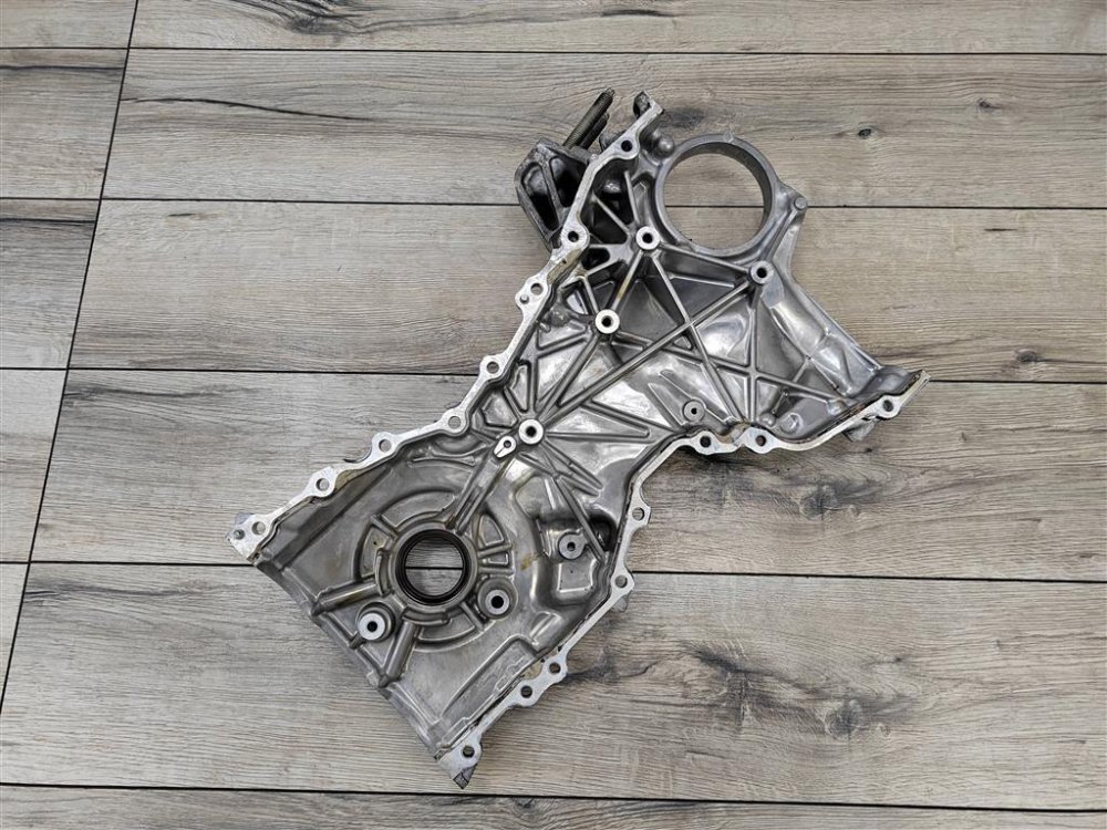 Крышка двигателя, 2000 рублей, Москва