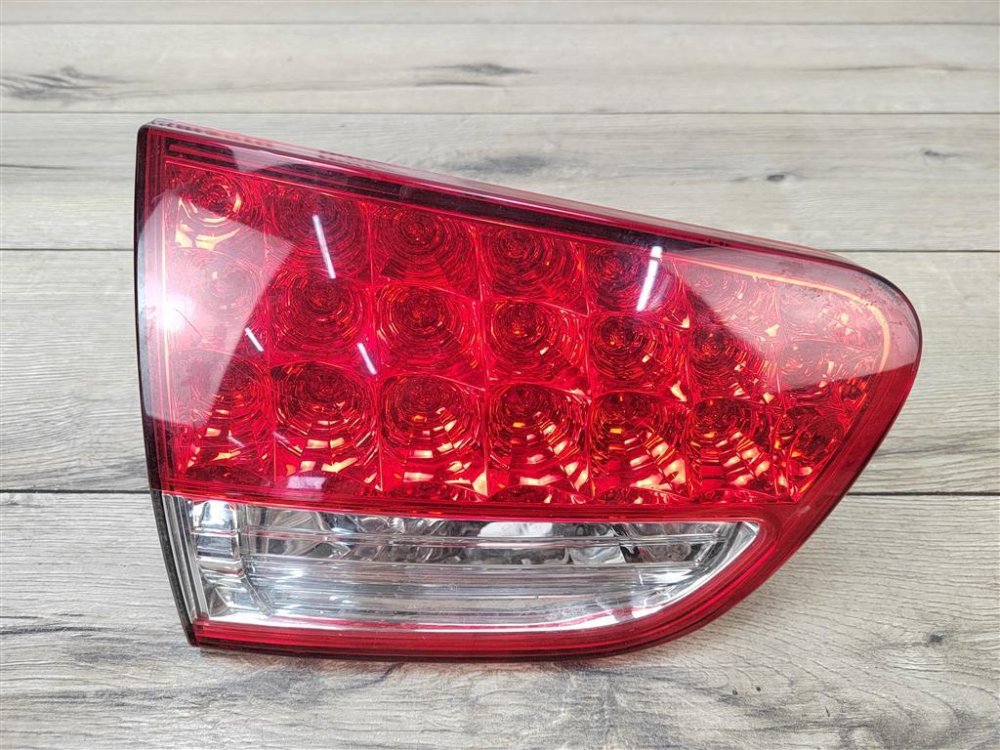 Фонарь в крышку багажника, 3200 рублей, Москва