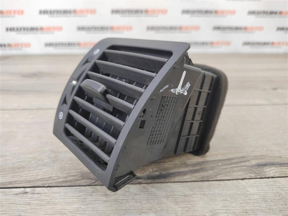 Дефлектор в торпедо, 500 рублей, Москва