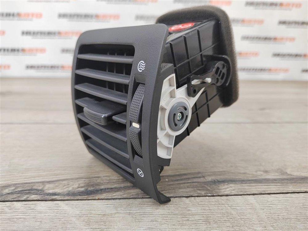 Дефлектор в торпедо, 500 рублей, Москва