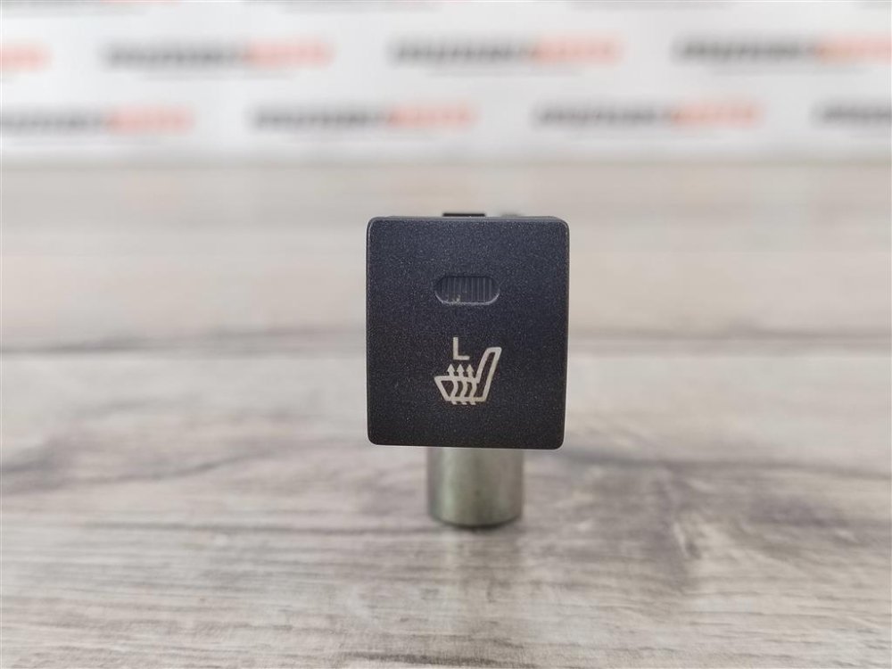 Кнопка обогрева сидений, 500 рублей, Москва