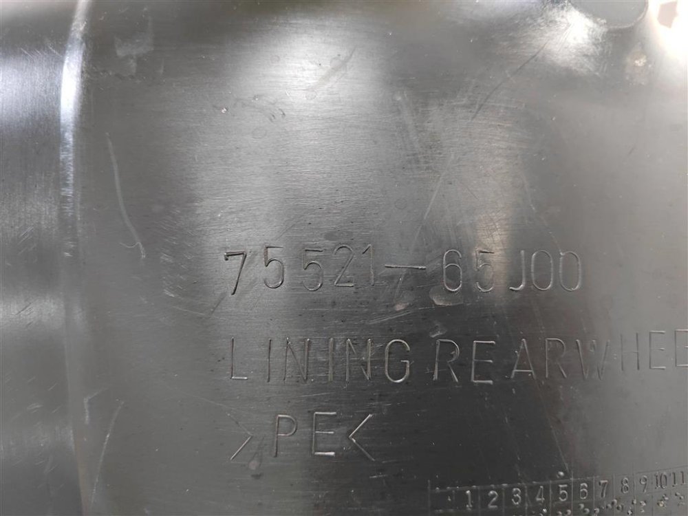 Подкрылок, 500 рублей, Москва