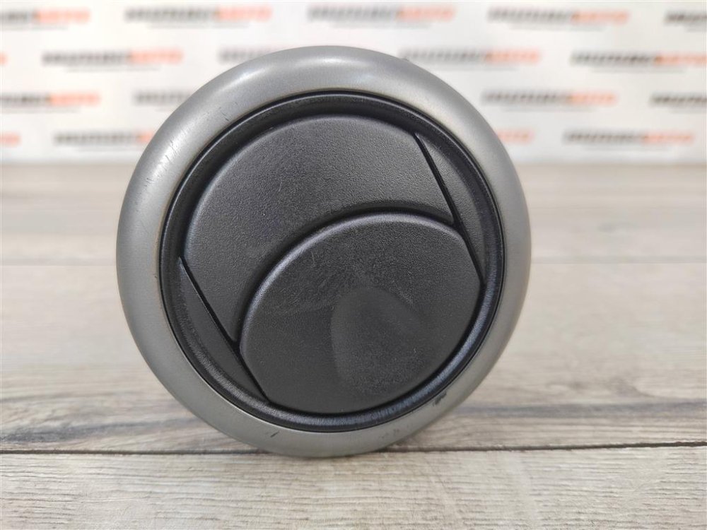 Дефлектор в торпедо, 400 рублей, Москва