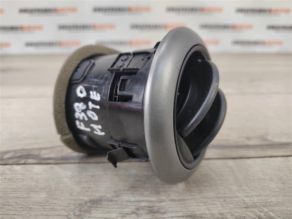 Дефлектор в торпедо, 400 рублей, Москва