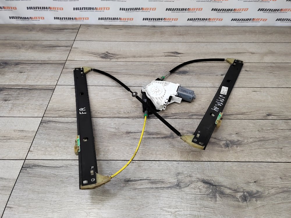 Стеклоподъемник, 1000 рублей, Москва