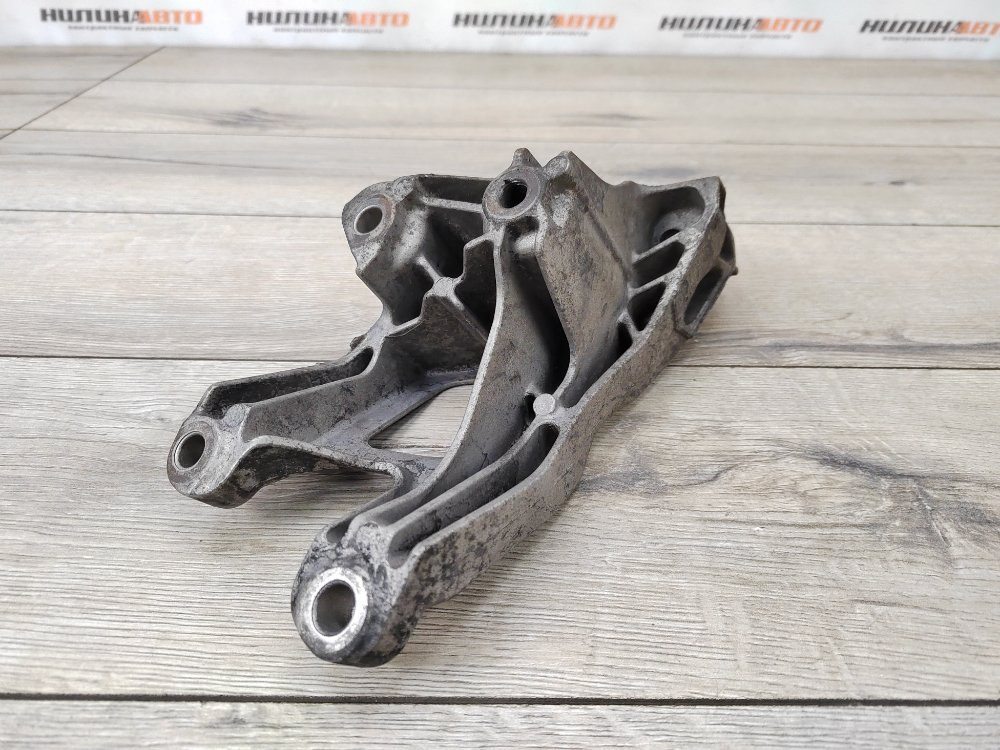 Кронштейн двигателя, 500 рублей, Москва