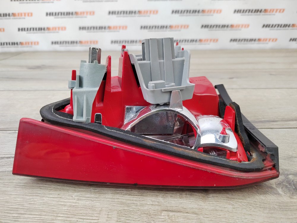 Фонарь в крышку багажника, 3000 рублей, Москва