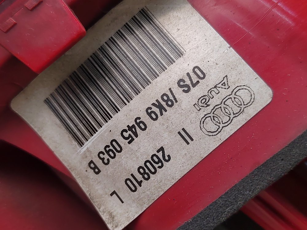 Фонарь в крышку багажника, 3000 рублей, Москва