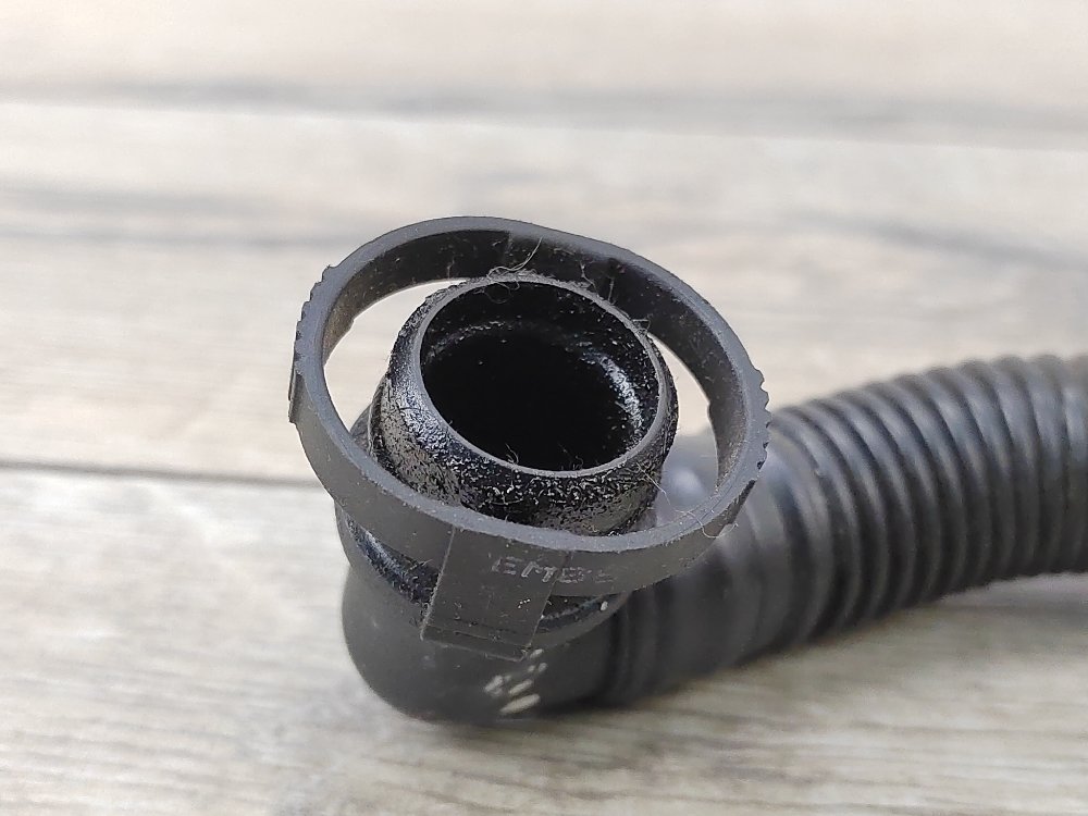 Трубка картерных газов, 800 рублей, Москва