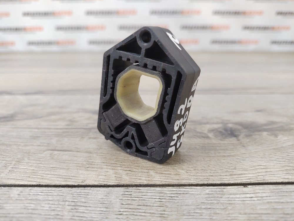 Крепление радиатора, 250 рублей, Москва