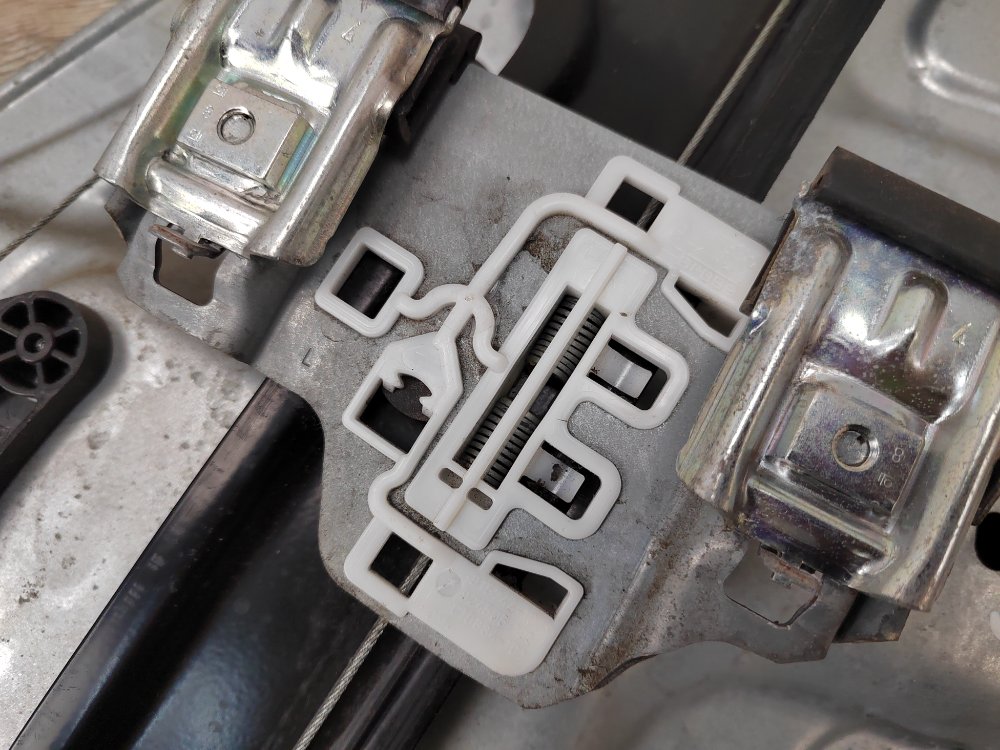 Стеклоподъемник, 2000 рублей, Москва