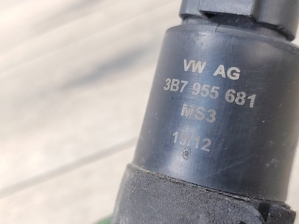 Насос омывателя фар, 1000 рублей, Москва