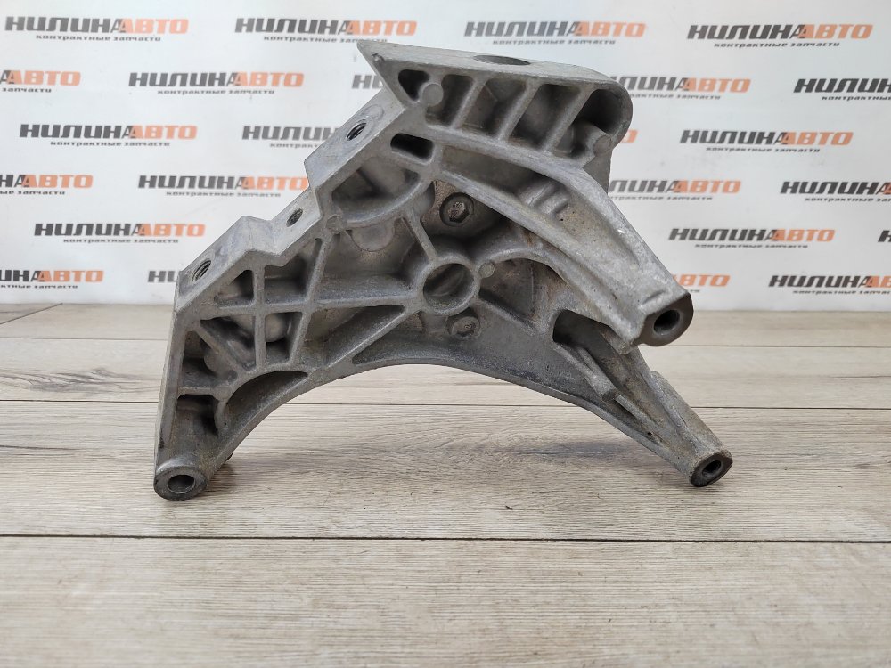 Кронштейн двигателя, 500 рублей, Москва