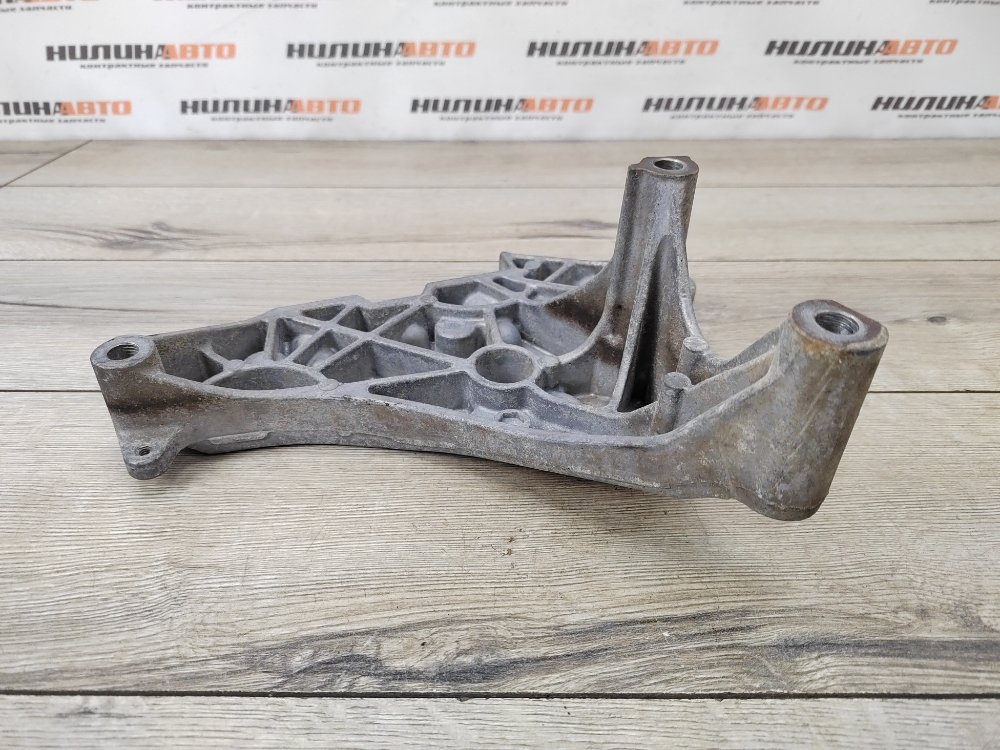 Кронштейн двигателя, 500 рублей, Москва