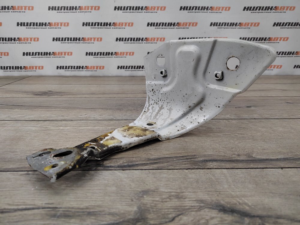 Кронштейн крыла, 1000 рублей, Москва