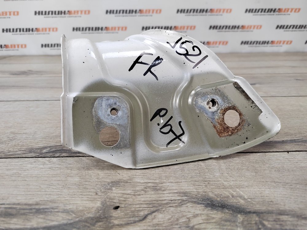 Кронштейн крыла, 1000 рублей, Москва