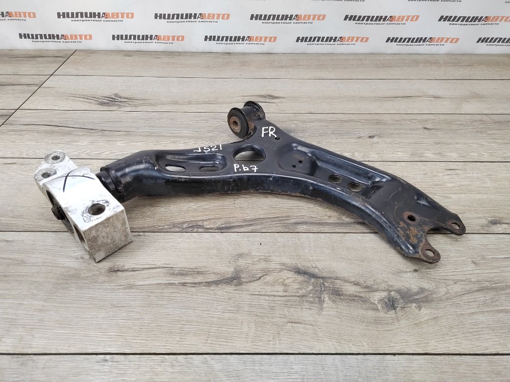 Рычаг передний нижний, 1800 рублей, Москва