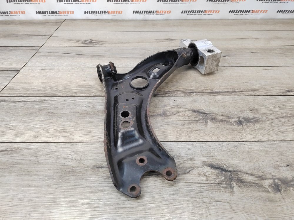 Рычаг передний нижний, 1800 рублей, Москва