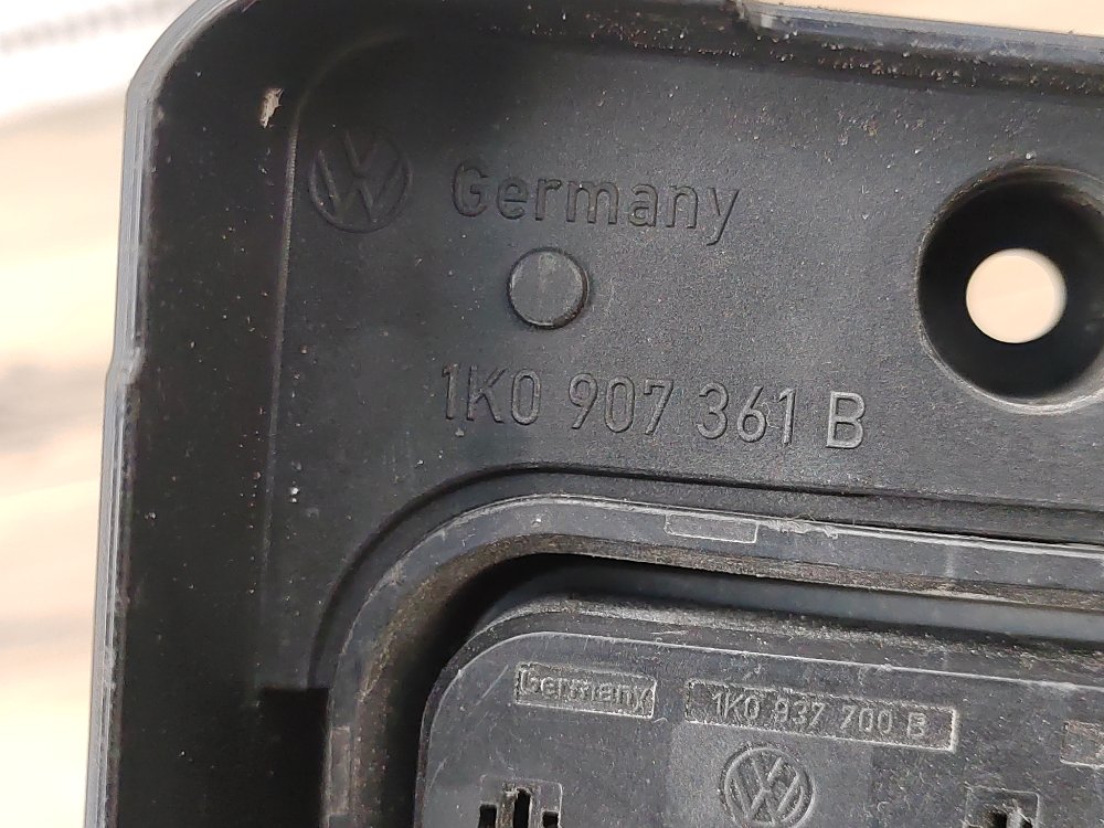 Кронштейн блока предохранителей, 500 рублей, Москва