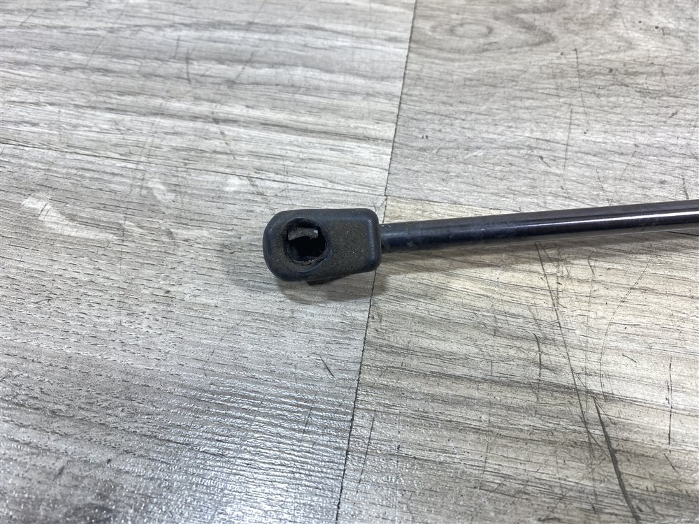 Амортизатор крышки багажника, 750 рублей, Севастополь