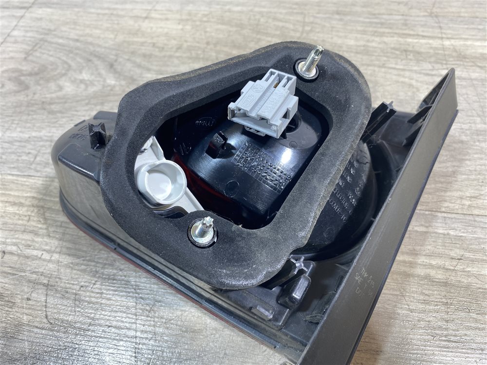 Фонарь в крышку багажника, 2000 рублей, Севастополь