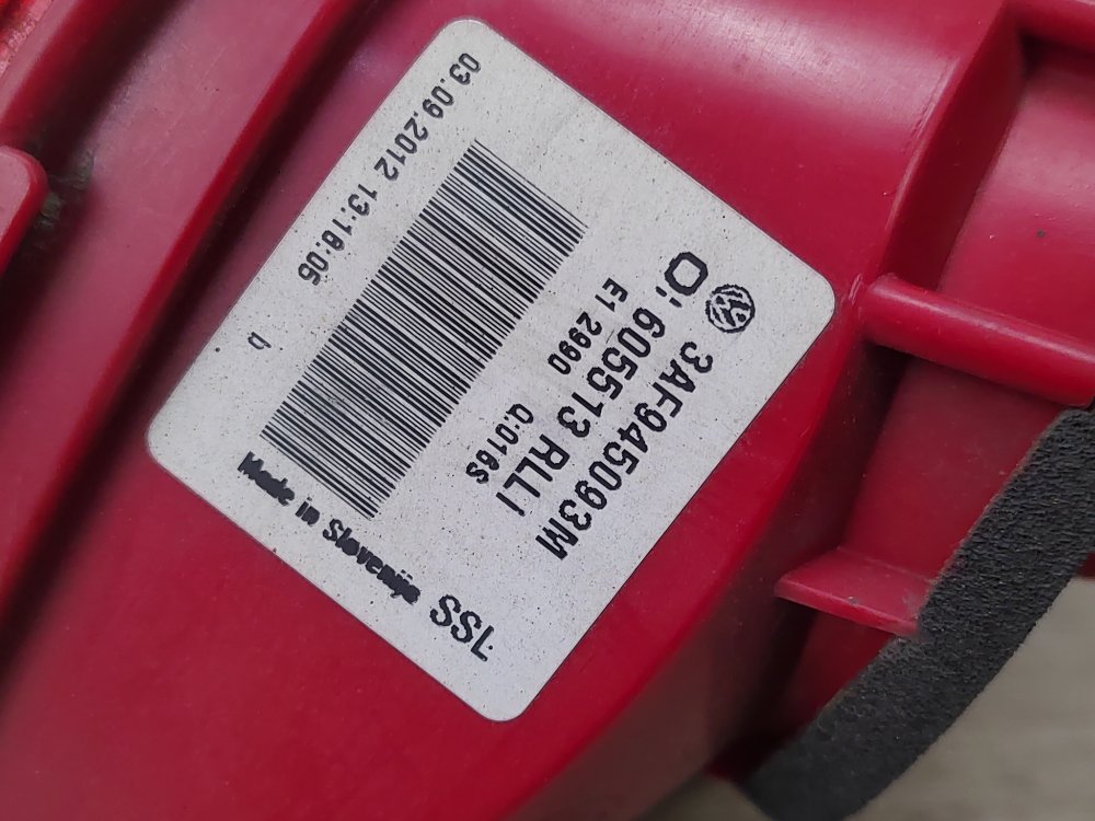 Фонарь в крышку багажника, 1700 рублей, Москва