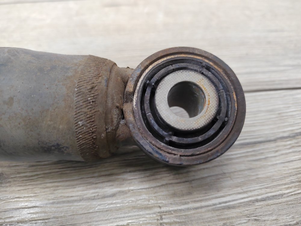 Амортизатор, 2500 рублей, Москва