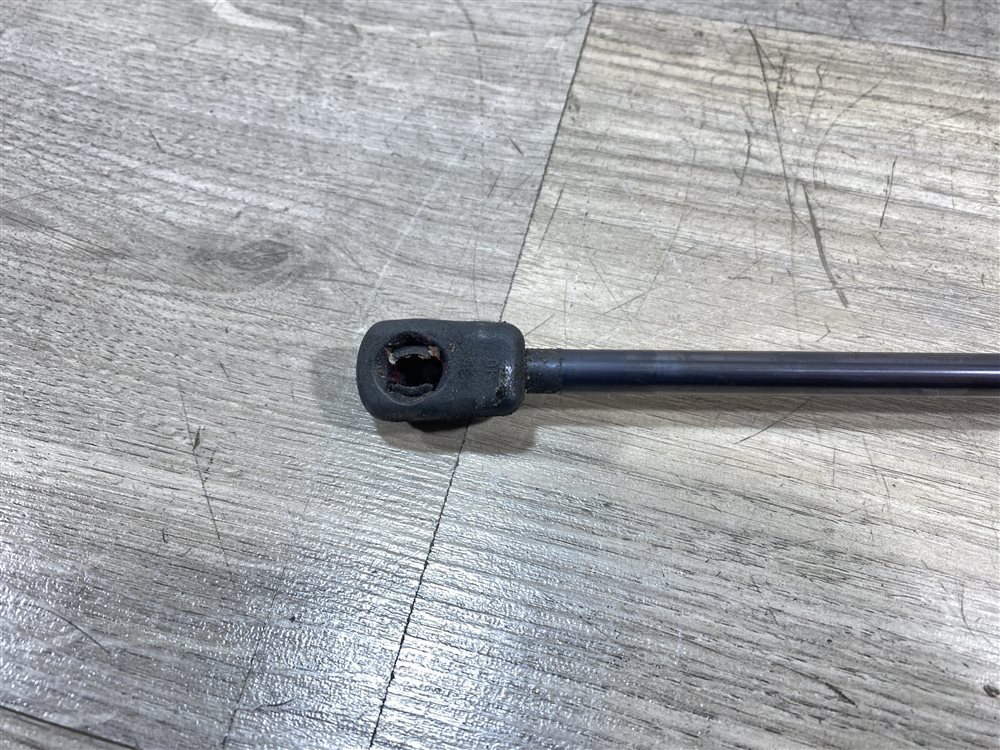 Амортизатор капота, 1000 рублей, Севастополь