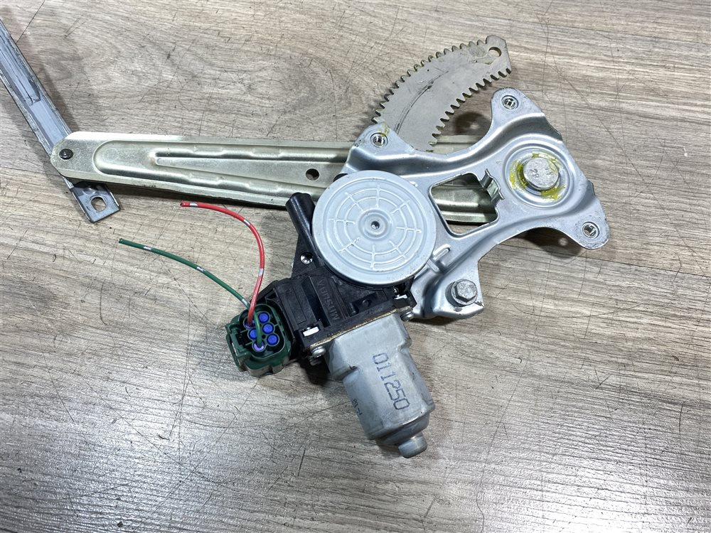 Стеклоподъемник, 1000 рублей, Севастополь