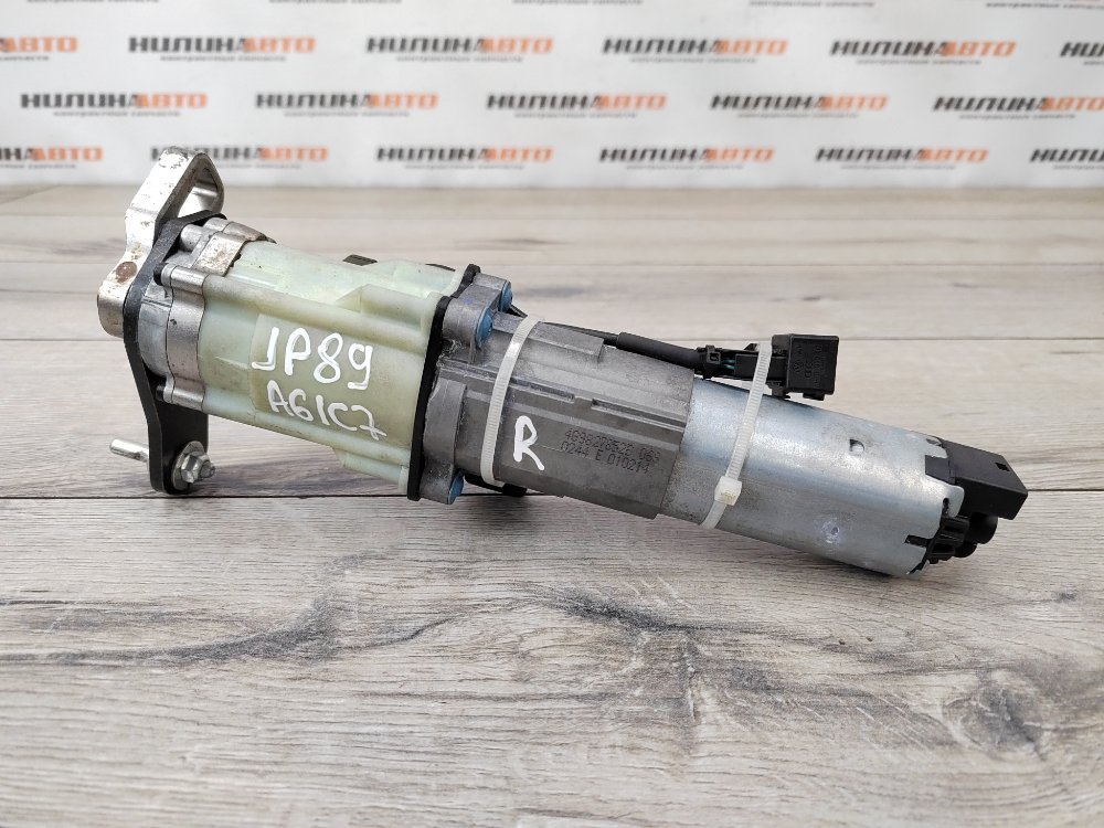 Петля крышки багажника, 8000 рублей, Москва