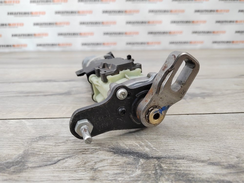 Петля крышки багажника, 8000 рублей, Москва