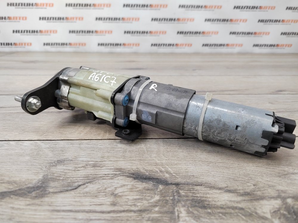 Петля крышки багажника, 8000 рублей, Москва