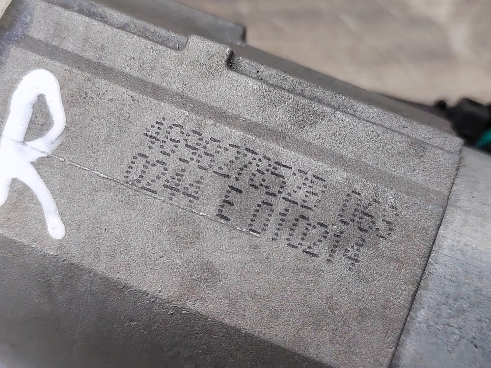 Петля крышки багажника, 8000 рублей, Москва