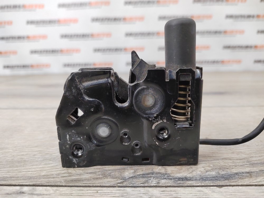 Замок капота, 1300 рублей, Москва