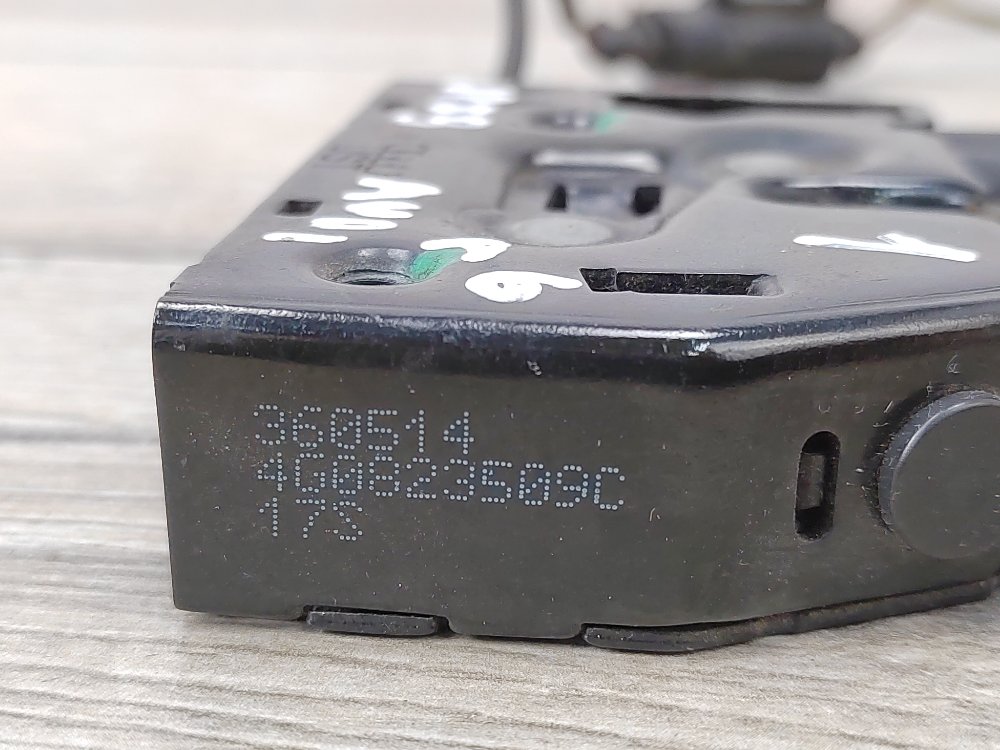 Замок капота, 1300 рублей, Москва