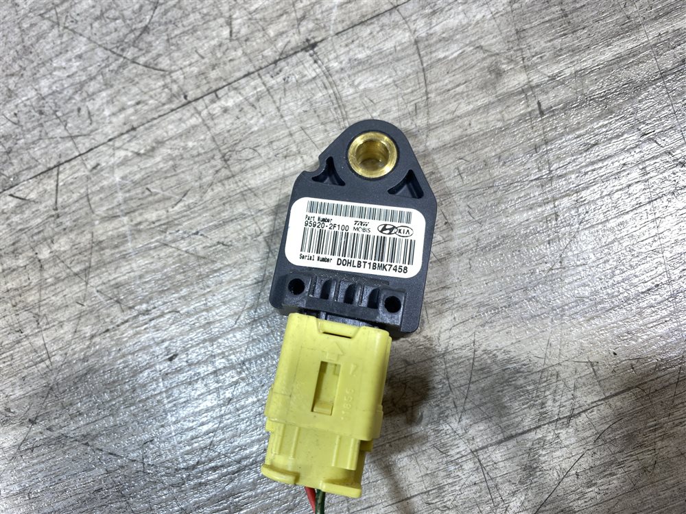 Датчик удара боковой, 500 рублей, Севастополь