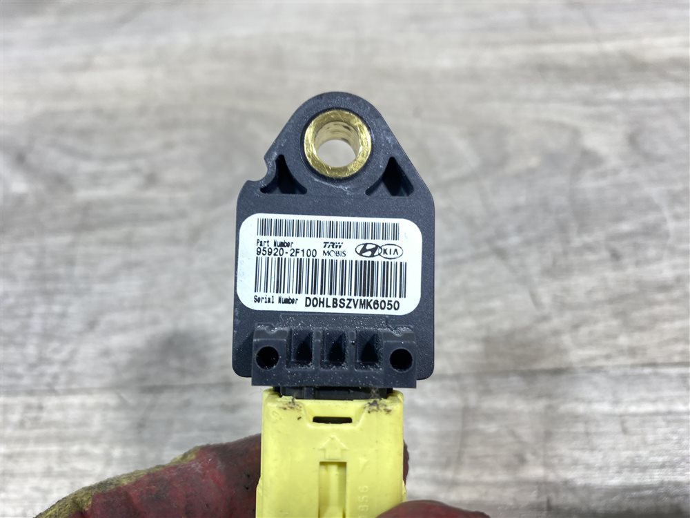 Датчик удара боковой, 500 рублей, Севастополь