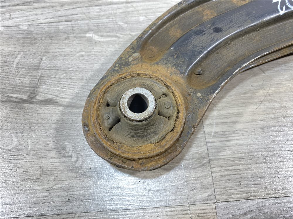 Рычаг передний нижний, 1500 рублей, Севастополь